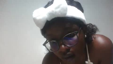 sweetivy645263 online show from 09/23/25, 04:10