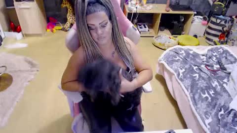 jessica online show from 11/14/25, 11:02