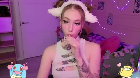 Snapshot of sweetjinks chatting on 02/07/26, 10:30 . Felin . online show from 02/07/26, 10:30