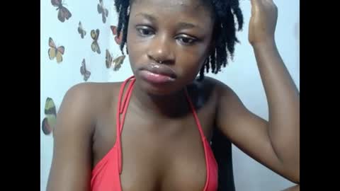 Snapshot of sweetjuicyclit chatting on 07/08/26, 12:53 zuri online show from 07/08/26, 12:53