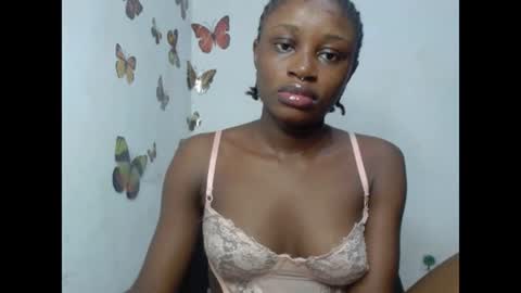 Snapshot of sweetjuicyclit chatting on 07/13/26, 10:23 zuri online show from 07/13/26, 10:23