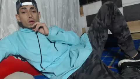 Snapshot of sweetlatinakim chatting on 01/08/25, 10:59 Camilo online show from 01/08/25, 10:59