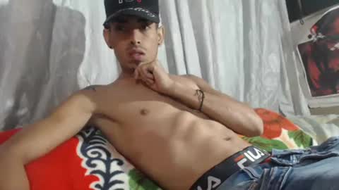 Snapshot of sweetlatinakim chatting on 03/08/25, 11:05 Camilo online show from 03/08/25, 11:05