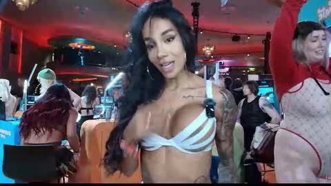 Laura Saenz  Geminis online show from 01/17/26, 12:04