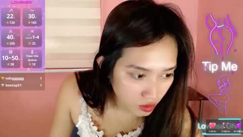 Leah online show from 03/02/25, 03:24