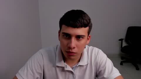 Snapshot of sweetlian_04 chatting on 01/15/25, 12:41 Lian online show from 01/15/25, 12:41