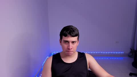 Snapshot of sweetlian_04 chatting on 01/24/25, 03:00 Lian online show from 01/24/25, 03:00