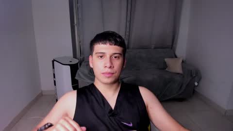 Snapshot of sweetlian_04 chatting on 02/09/25, 03:32 Lian online show from 02/09/25, 03:32