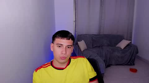 Snapshot of sweetlian_04 chatting on 03/06/25, 10:30 Lian online show from 03/06/25, 10:30