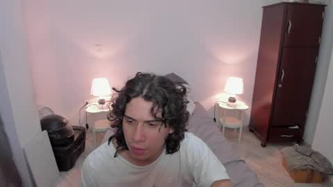 Lian online show from 04/01/26, 01:39