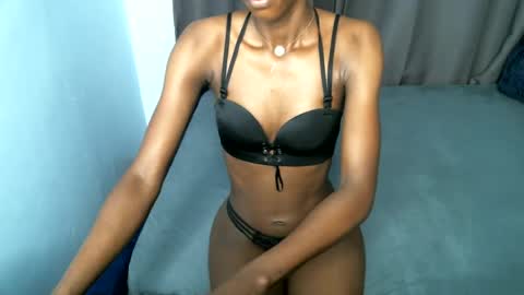 Snapshot of sweetlilly2540 chatting on 10/05/25, 10:46 sweetlilly2540 online show from 10/05/25, 10:46