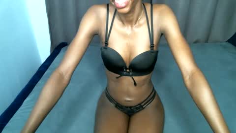 Snapshot of sweetlilly2540 chatting on 10/24/25, 08:44 sweetlilly2540 online show from 10/24/25, 08:44