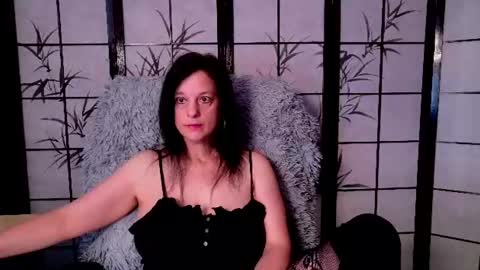 Snapshot of sweetlonglips_ chatting on 07/19/26, 07:56 JenJenny online show from 07/19/26, 07:56