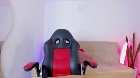 instagram sweetluna 0 online show from 12/15/25, 06:34