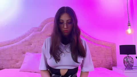 sweetlyundone online show from 04/15/26, 07:43