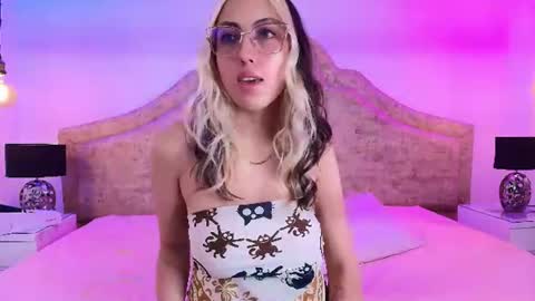 sweetlyundone online show from 06/20/26, 07:16
