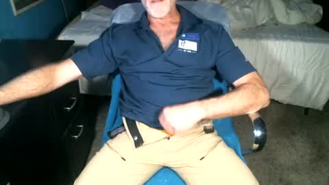 Snapshot of sweetman4a chatting on 07/25/26, 12:14 Michael online show from 07/25/26, 12:14