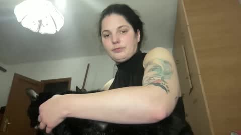 Snapshot of sweetmandyy chatting on 02/11/25, 06:01 sweetmandyy online show from 02/11/25, 06:01