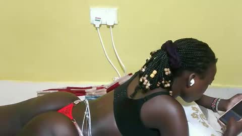 Snapshot of sweetmaya32 chatting on 04/07/26, 08:26 Maya online show from 04/07/26, 08:26