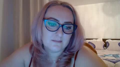 Snapshot of sweetmayacutie chatting on 10/24/25, 02:24 sweetmaya online show from 10/24/25, 02:24