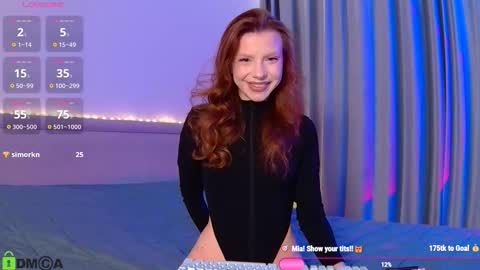 Snapshot of sweetmialissa chatting on 12/17/25, 08:59 MiaLotte online show from 12/17/25, 08:59