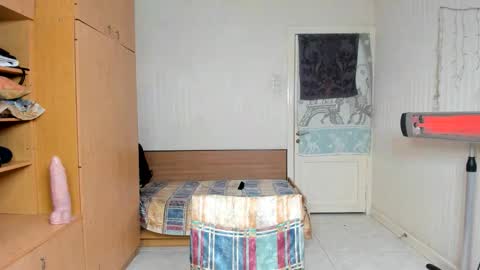 Lorenzo online show from 11/06/25, 05:47