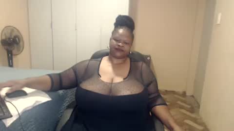 sweetnoziexxx online show from 02/18/26, 05:14