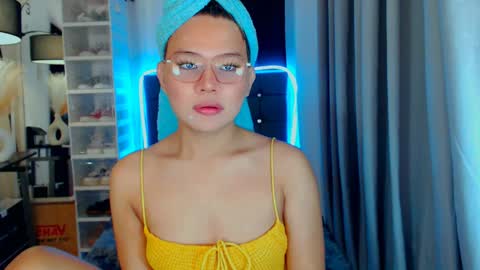 Snapshot of sweetnwildts chatting on 02/05/25, 04:03 Ghena online show from 02/05/25, 04:03