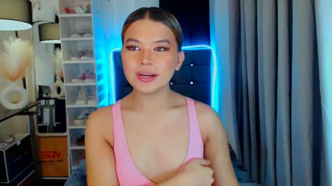 Snapshot of sweetnwildts chatting on 02/10/25, 10:42 Ghena online show from 02/10/25, 10:42