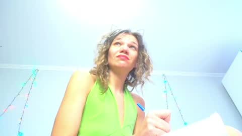 Veronica and Alex online show from 04/11/26, 04:17