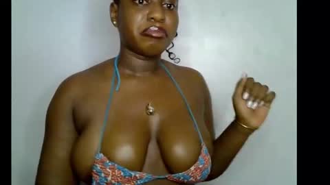 Snapshot of sweetpetitgirl chatting on 02/09/26, 07:34 LILY BRANDY online show from 02/09/26, 07:34