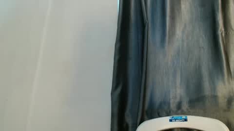 slim ivy online show from 02/02/26, 05:00