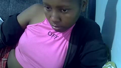 Snapshot of sweetqueen20 chatting on 11/06/25, 05:41 queen online show from 11/06/25, 05:41