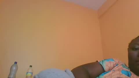 Snapshot of sweetrose2049 chatting on 02/11/26, 08:19 Rose Watetu online show from 02/11/26, 08:19