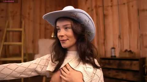 Snapshot of sweetrossie chatting on 02/12/26, 04:18 Rose online show from 02/12/26, 04:18