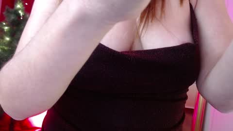 Snapshot of sweetrubiblues chatting on 12/22/24, 09:09 Rubi online show from 12/22/24, 09:09