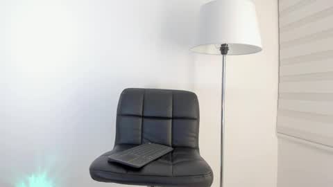  Alice Woolridge  online show from 12/06/24, 02:02