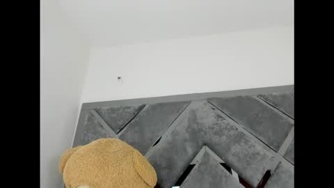 sweetsalome_01 online show from 10/13/25, 02:17