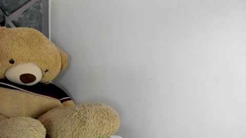 sweetsalome_01 online show from 10/31/25, 11:44