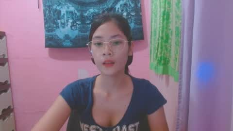 Mia online show from 07/04/26, 04:51