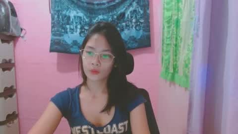 Mia online show from 07/10/26, 07:01