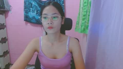 Mia online show from 07/12/26, 05:53