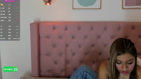 Snapshot of sweetsharon_ chatting on 09/18/25, 10:28 Sharon online show from 09/18/25, 10:28