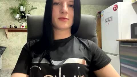 Snapshot of sweetshy99 chatting on 03/31/26, 05:13 Sweet Shy online show from 03/31/26, 05:13