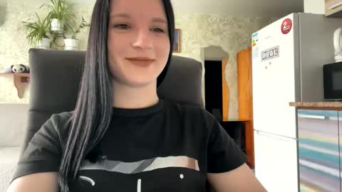 Snapshot of sweetshy99 chatting on 04/08/26, 07:19 Sweet Shy online show from 04/08/26, 07:19