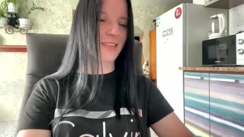 Snapshot of sweetshy99 chatting on 04/11/26, 01:26 Sweet Shy online show from 04/11/26, 01:26