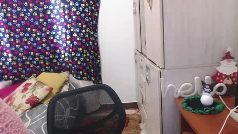 Sweet online show from 12/05/25, 07:21