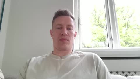 sweetsinner83 online show from 05/21/26, 06:37