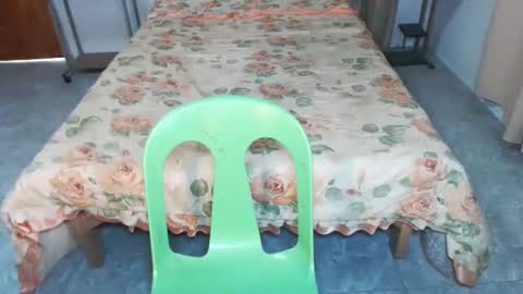 Snapshot of sweetsophieandalexfucker chatting on 11/10/25, 01:15 sophie and alex online show from 11/10/25, 01:15