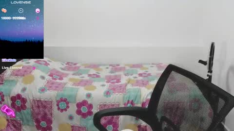 lili online show from 02/04/25, 04:26